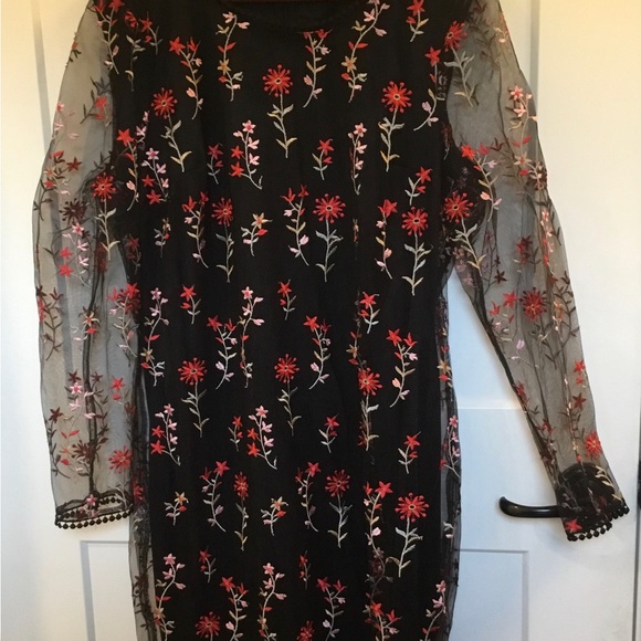 Ricki’s Black Dress with Red Flower Embroidery Size 14 - Picture 3 of 6